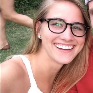 Meet your Posher, Zoë